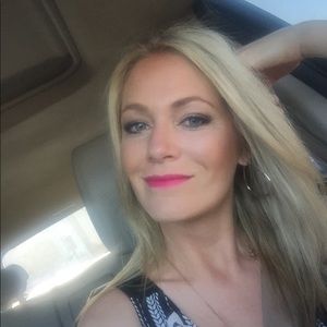 Meet your Posher, Leslea